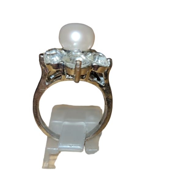 Vintage Faux Pearl with Crystals Flower Ring L4 - Picture 4 of 5
